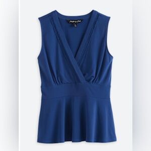 NWT Montgomery Post
Patricia Sleeveless Lattice Trim Peplum Knit Medium